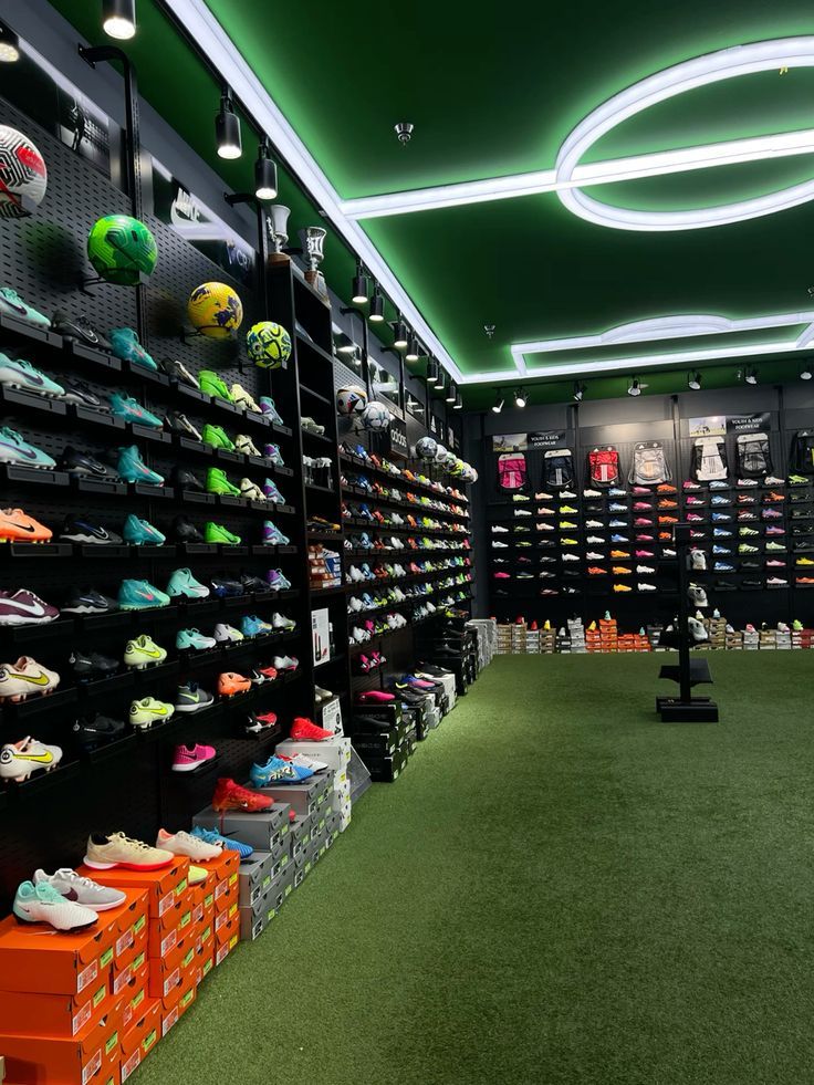 Fancy Sports Shop Racks Manufacture